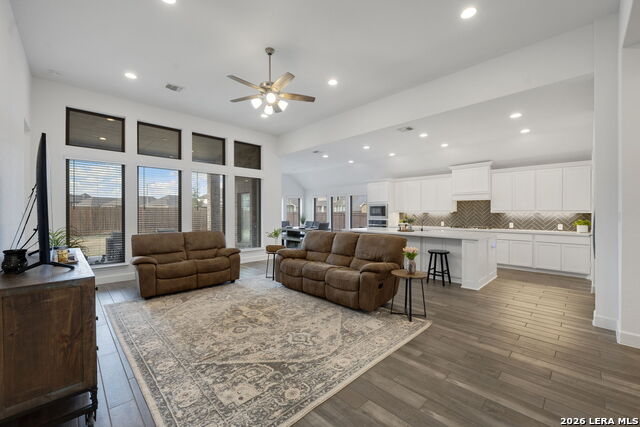 Image 9 of 42 For 9435 Mustang Herd