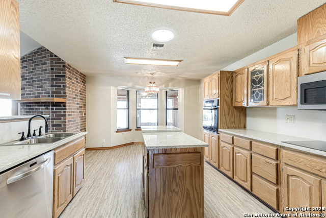 Image 15 of 42 For 2454 Island View