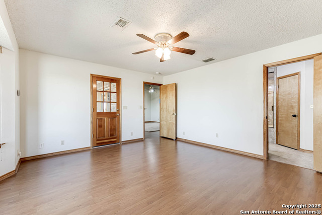 Image 19 of 42 For 2454 Island View