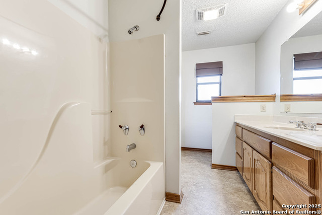 Image 23 of 42 For 2454 Island View