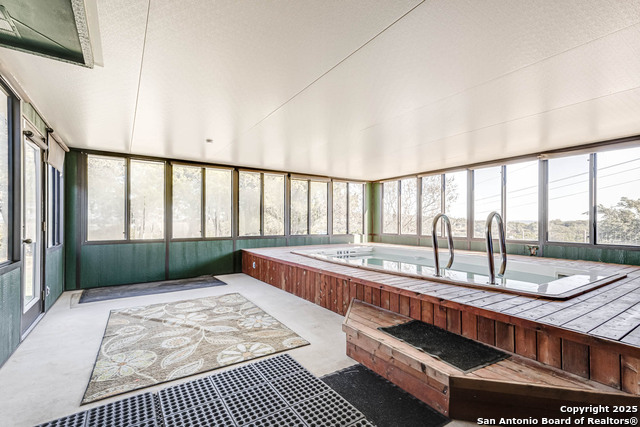 Image 27 of 42 For 2454 Island View