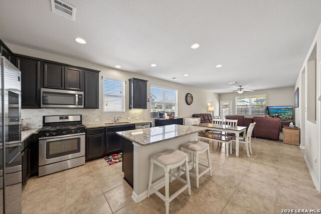 Image 13 of 49 For 6902 Hanover Stone