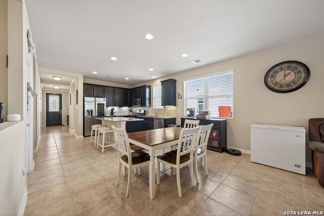 Image 16 of 49 For 6902 Hanover Stone