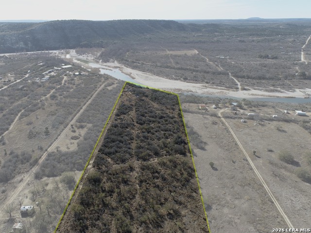 Image 5 of 13 For 945 Private Road 2310