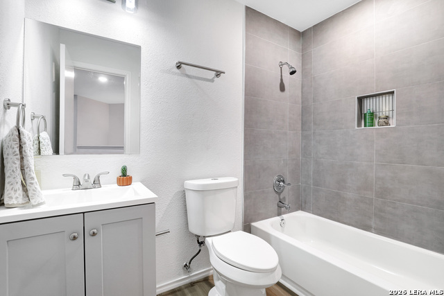 Image 25 of 29 For 9874 Alexa  