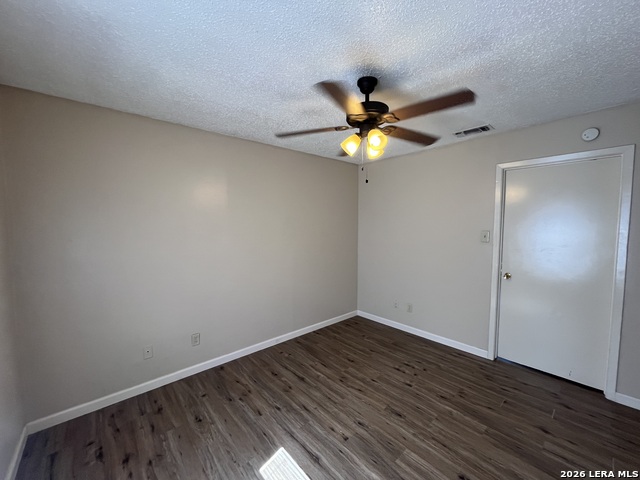 Image 11 of 17 For 300 Moursund Blvd.  10