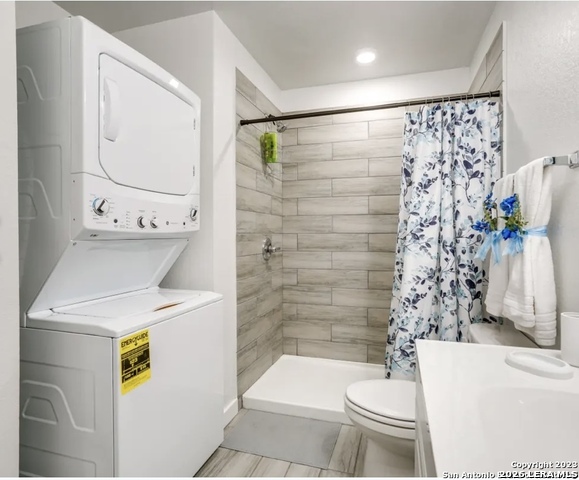 Listing photo id 9 for 6423 Melissa Ann  1202