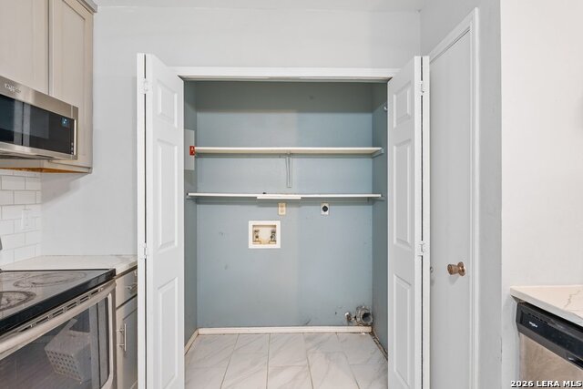 Image 15 of 28 For 805 Garden Meadow Dr