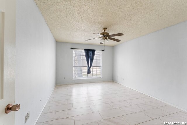 Image 16 of 28 For 805 Garden Meadow Dr