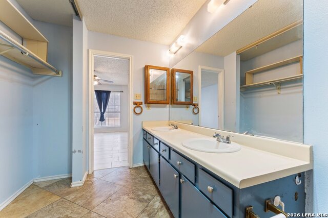 Image 19 of 28 For 805 Garden Meadow Dr