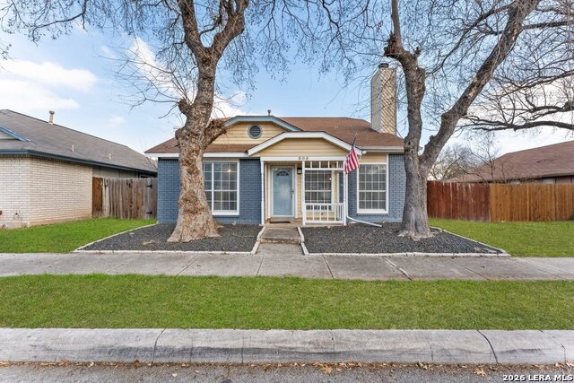 Image 3 of 28 For 805 Garden Meadow Dr