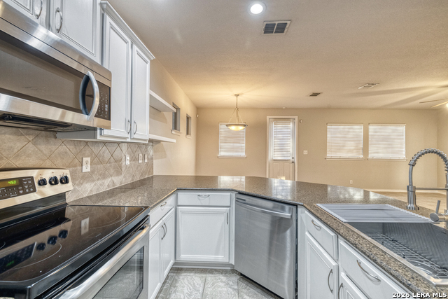 Image 8 of 31 For 21615 Dion  