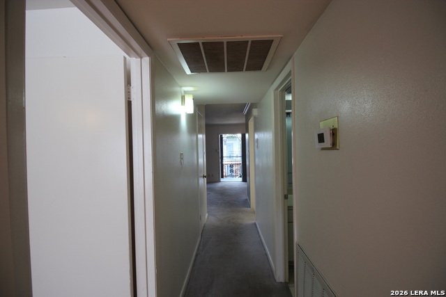 Image 11 of 39 For 8401 New Braunfels N 331