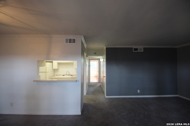 Image 13 of 39 For 8401 New Braunfels N 331