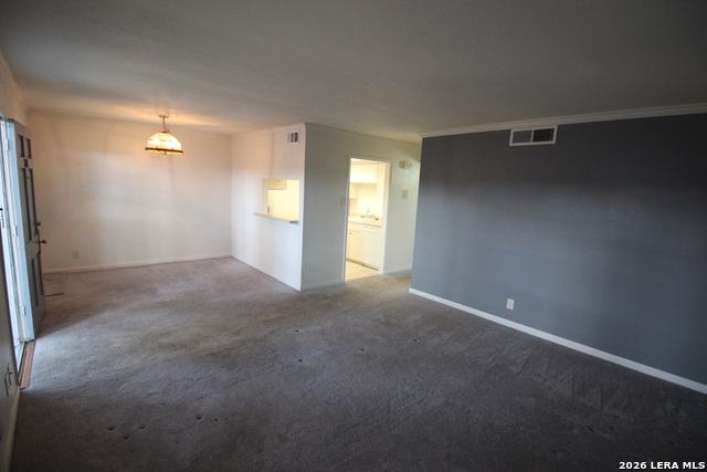 Image 16 of 39 For 8401 New Braunfels N 331