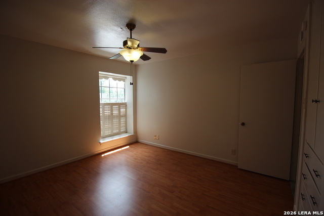 Image 20 of 39 For 8401 New Braunfels N 331