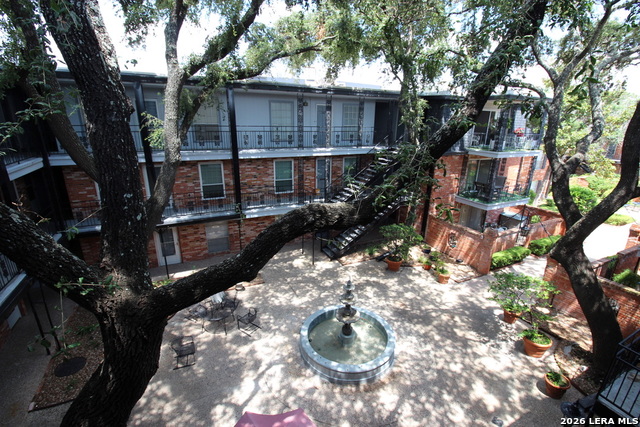 Image 29 of 39 For 8401 New Braunfels N 331