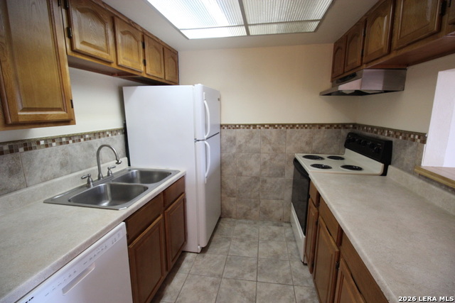 Image 12 of 37 For 8401 New Braunfels N 348