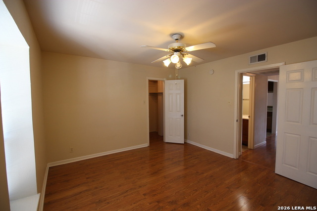 Image 15 of 37 For 8401 New Braunfels N 348