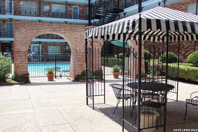 Image 32 of 37 For 8401 New Braunfels N 348