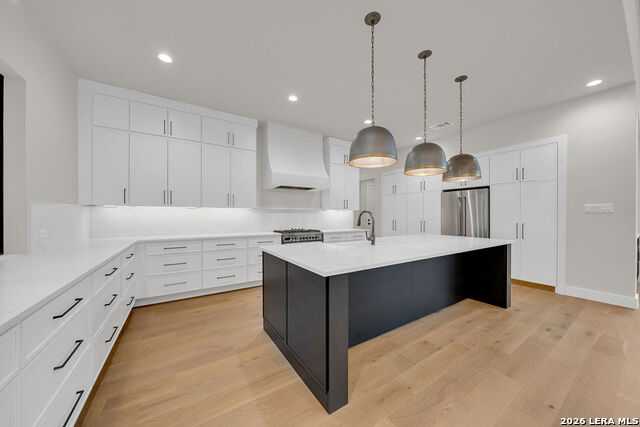 Image 33 of 53 For 9527 Midsomer Place