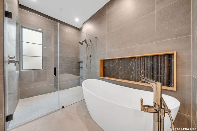 Image 44 of 53 For 9527 Midsomer Place