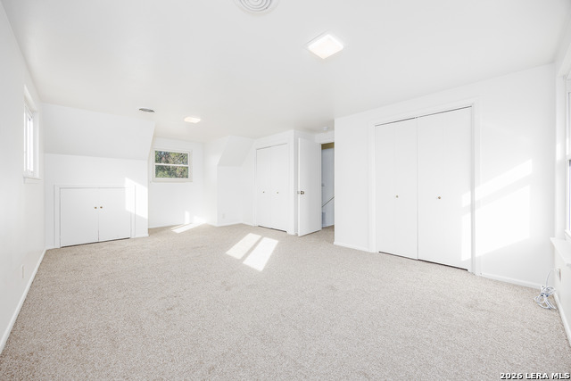 Image 20 of 33 For 4310 Judivan