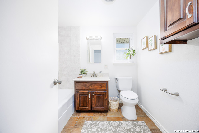 Image 22 of 33 For 4310 Judivan