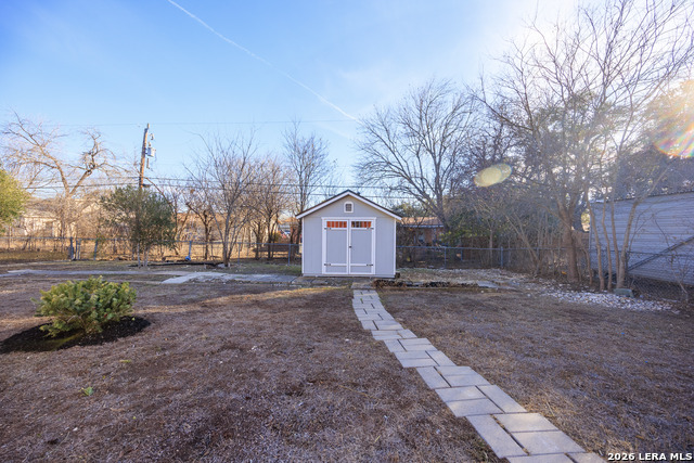 Image 27 of 33 For 4310 Judivan