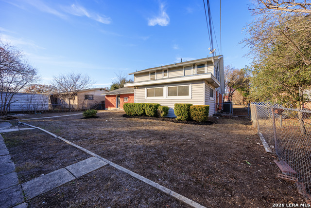 Image 30 of 33 For 4310 Judivan