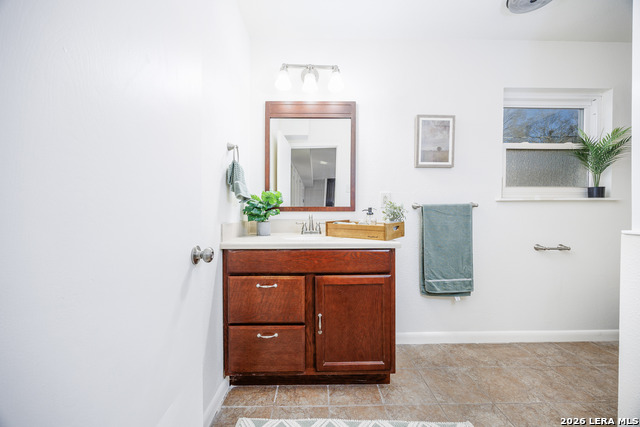 Image 9 of 33 For 4310 Judivan