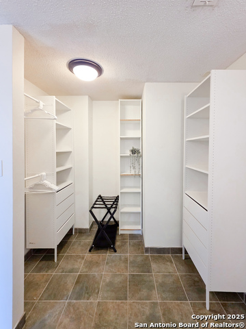 Image 17 of 25 For 4305 Temple  