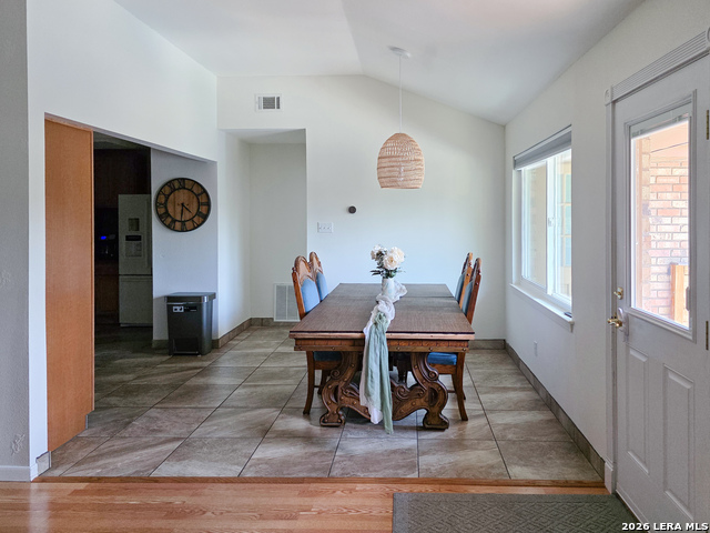 Image 8 of 25 For 4305 Temple  