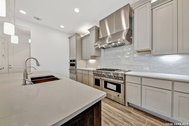 Listing photo id 1 for 23350 Grande Vista