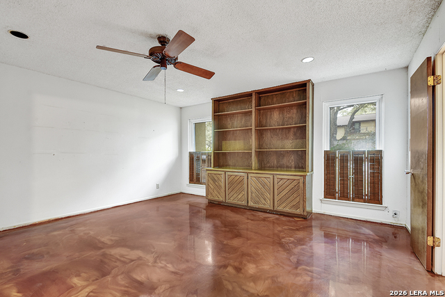 Image 17 of 25 For 1734 Donerail