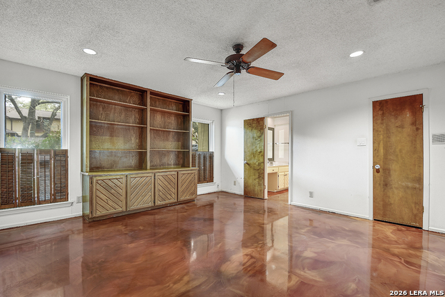 Image 18 of 25 For 1734 Donerail