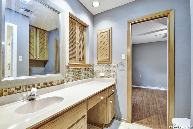 Image 23 of 25 For 1734 Donerail