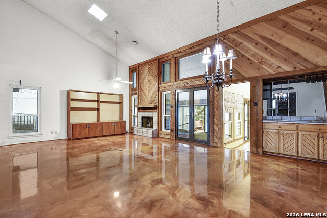 Image 3 of 25 For 1734 Donerail