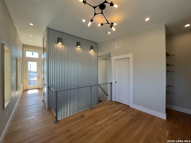 Image 14 of 40 For 1107 Cherry St. S