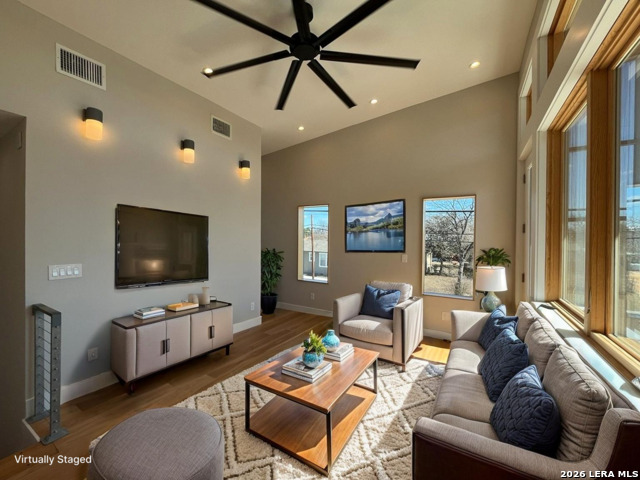 Image 2 of 40 For 1107 Cherry St. S