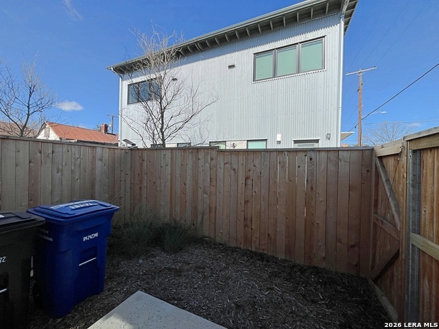 Image 26 of 40 For 1107 Cherry St. S