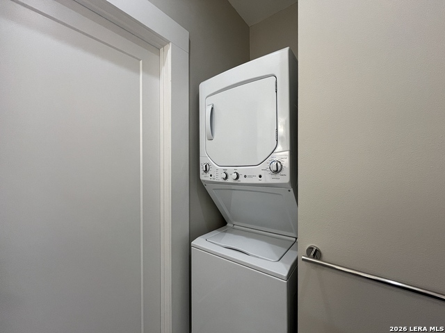 Image 28 of 40 For 1107 Cherry St. S