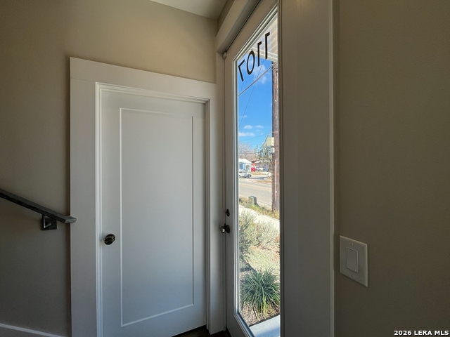 Image 29 of 40 For 1107 Cherry St. S