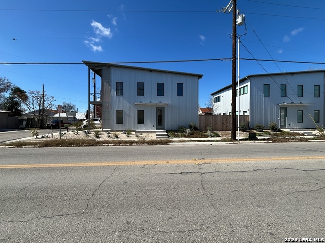 Image 31 of 40 For 1107 Cherry St. S