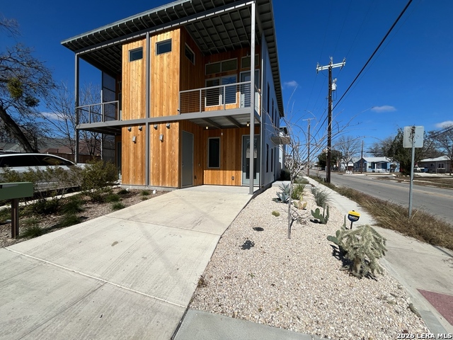 Image 36 of 40 For 1107 Cherry St. S