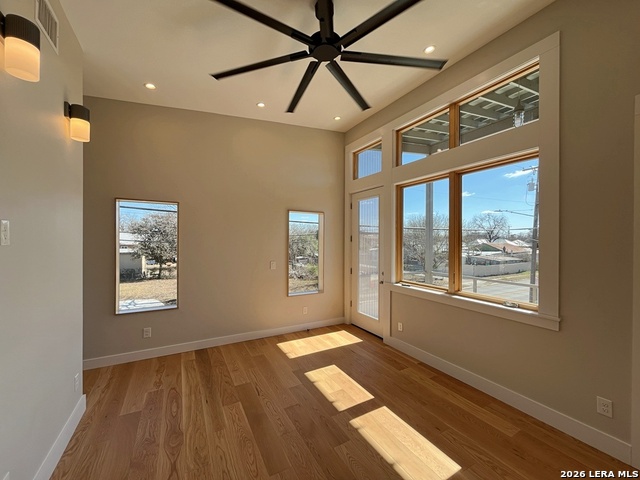 Image 9 of 40 For 1107 Cherry St. S