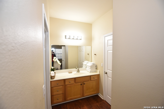 Image 14 of 39 For 6160 Eckhert  Apt 804