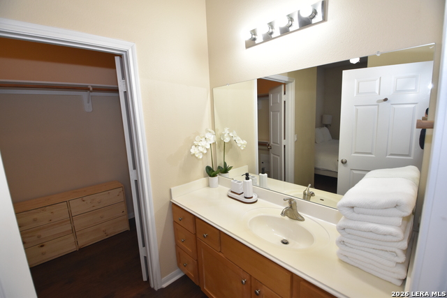 Image 26 of 39 For 6160 Eckhert  Apt 804