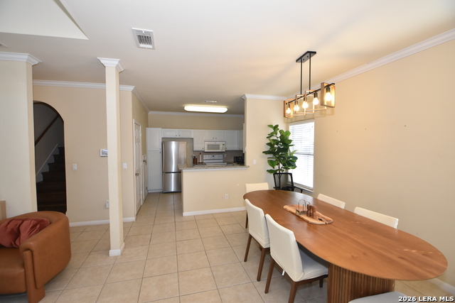 Image 5 of 39 For 6160 Eckhert  Apt 804