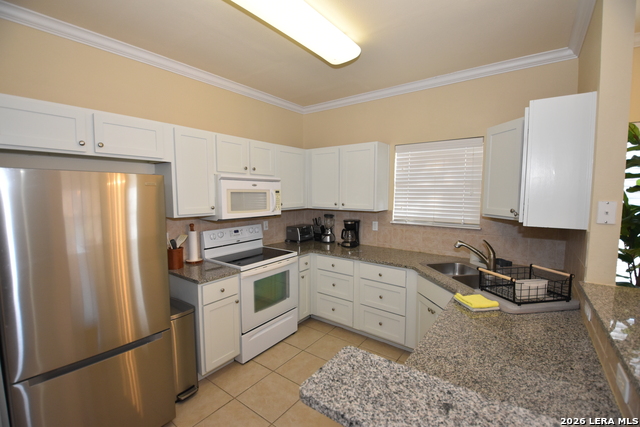 Image 9 of 39 For 6160 Eckhert  Apt 804